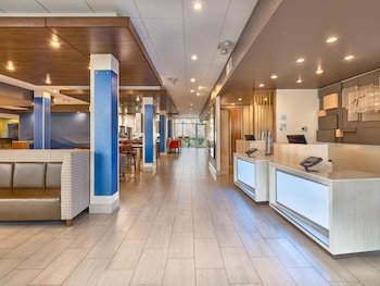 hol inn exp and suites salem north keizer