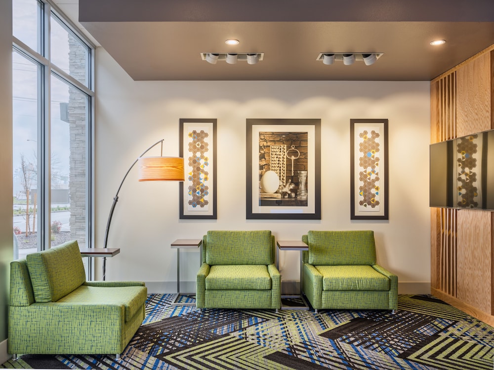 hol inn exp and suites salem north keizer