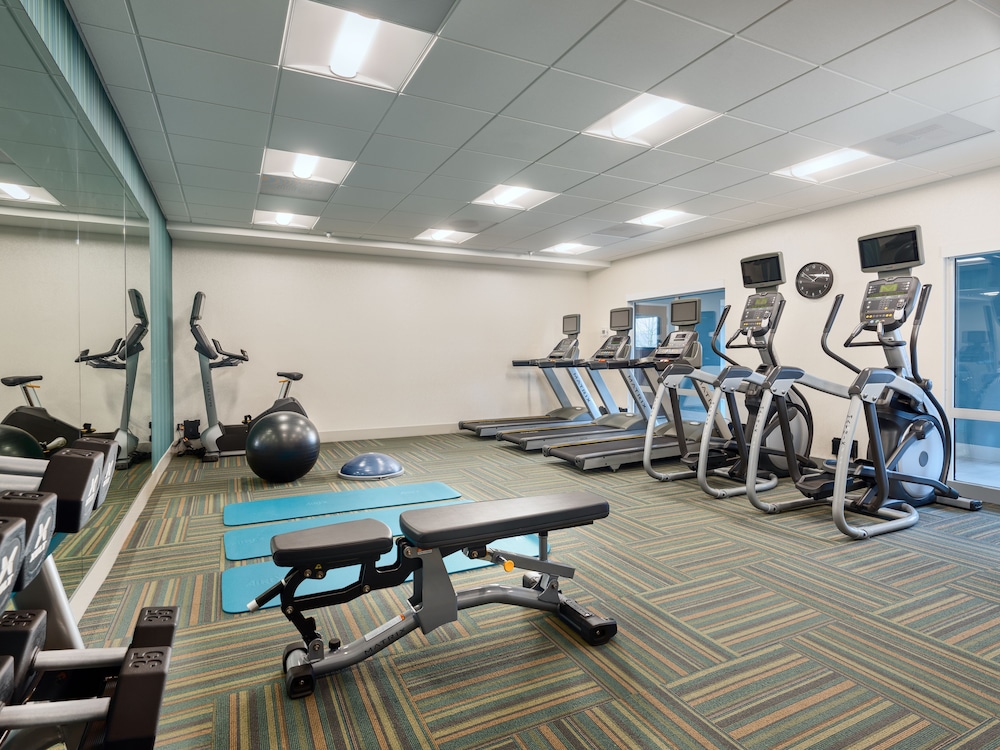 hol inn exp and suites salem north keizer