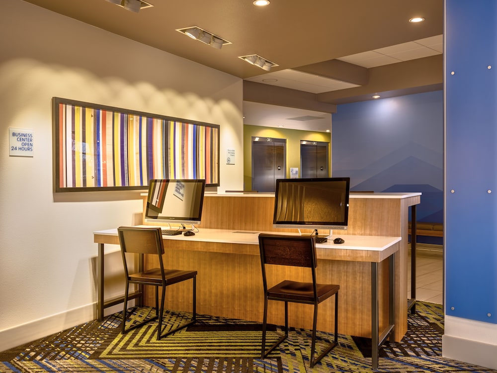 hol inn exp and suites salem north keizer