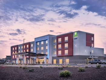 hol inn exp and suites salem north keizer