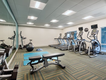 hol inn exp and suites salem north keizer