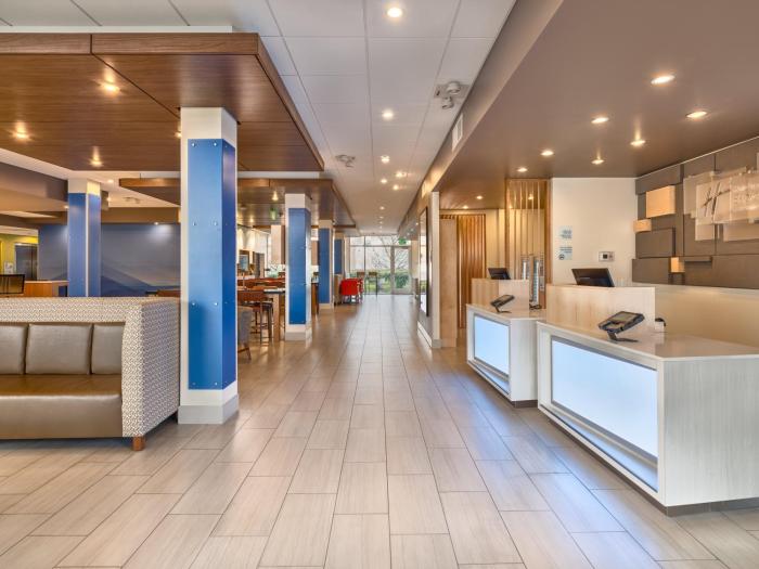 hol inn exp and suites salem north keizer