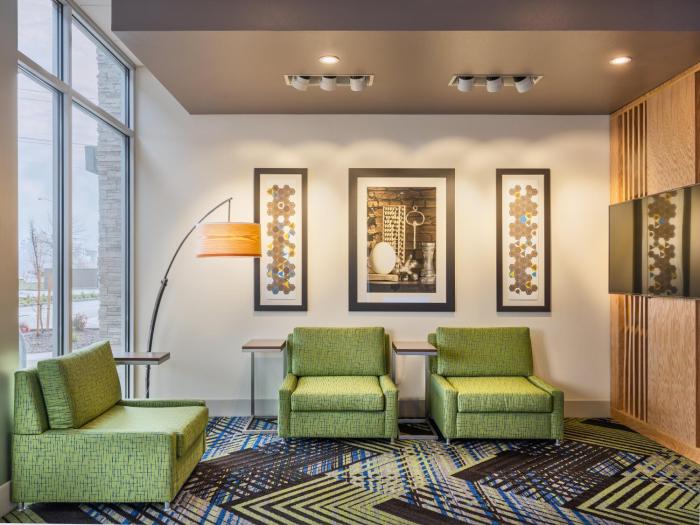 hol inn exp and suites salem north keizer