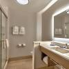 hol inn exp and suites salem north keizer