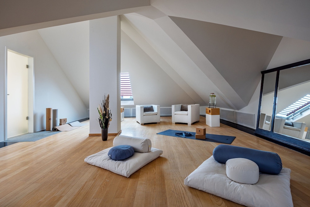 hotel luc autograph collection