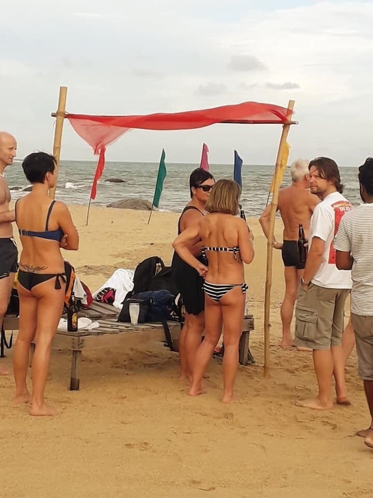yala waves beach resort