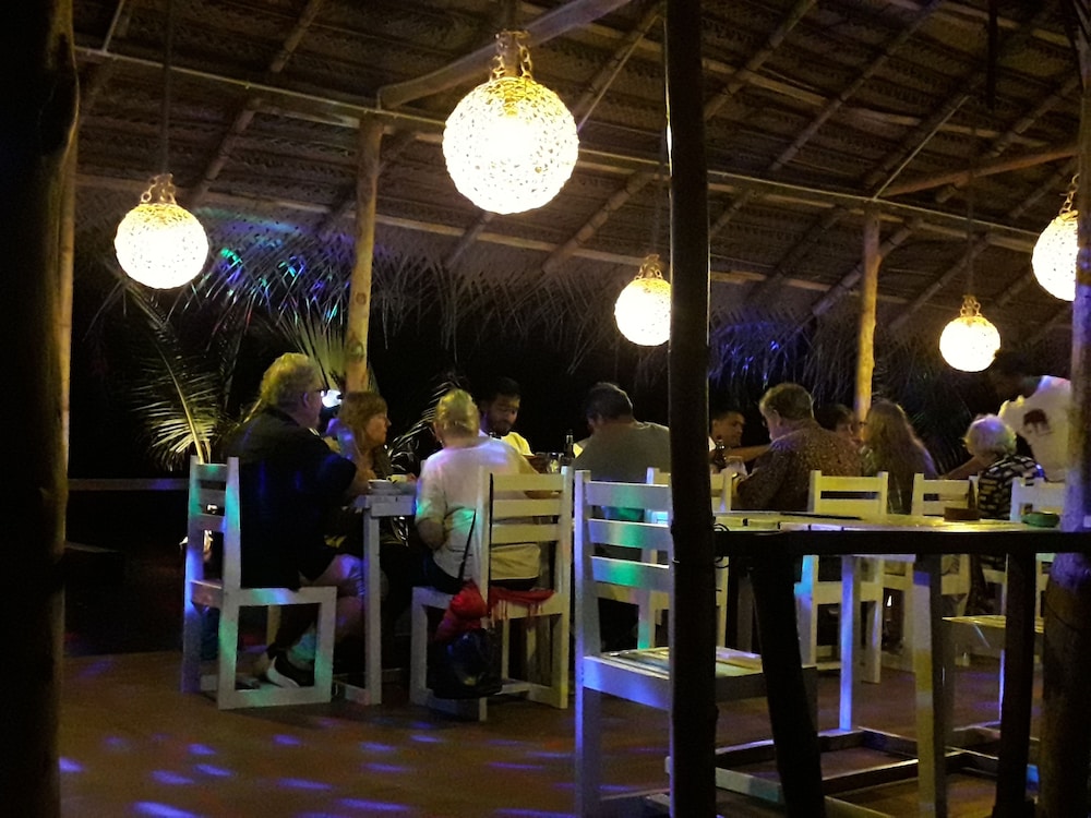 yala waves beach resort