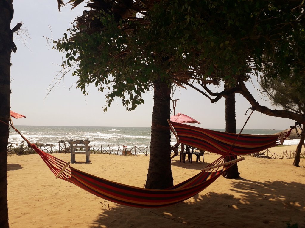 yala waves beach resort