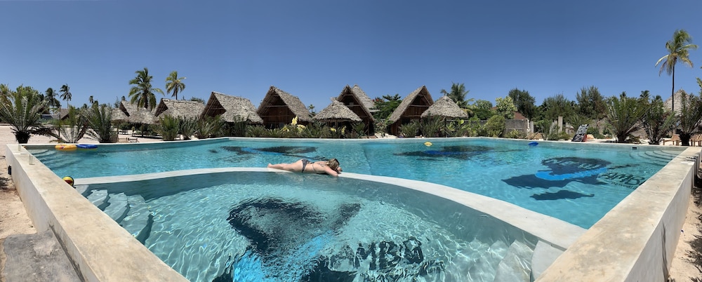 new jambo bungalows hostel