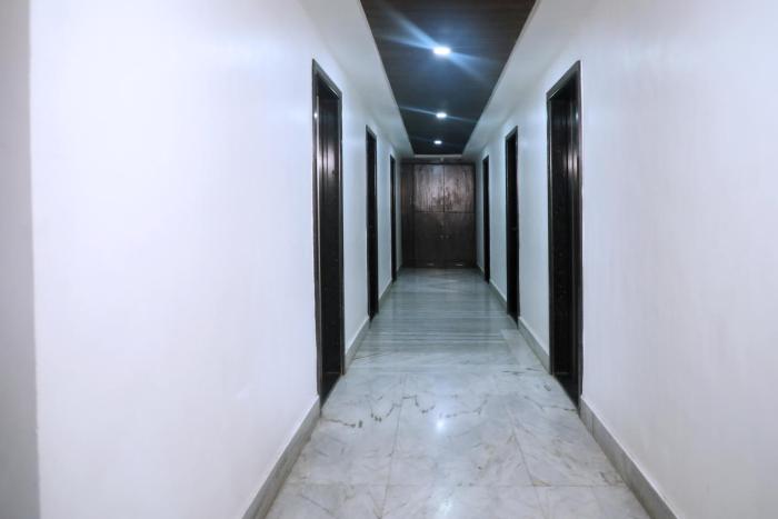 hotel indralok inn