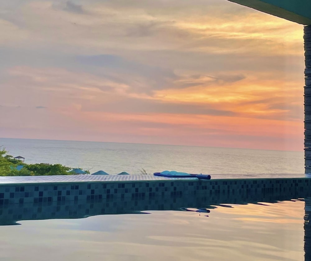 the palms resort and bar