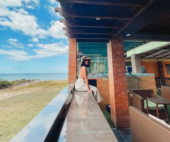 the palms resort and bar