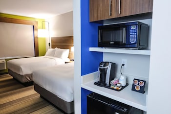 holiday inn express and suites houston iah belt 8