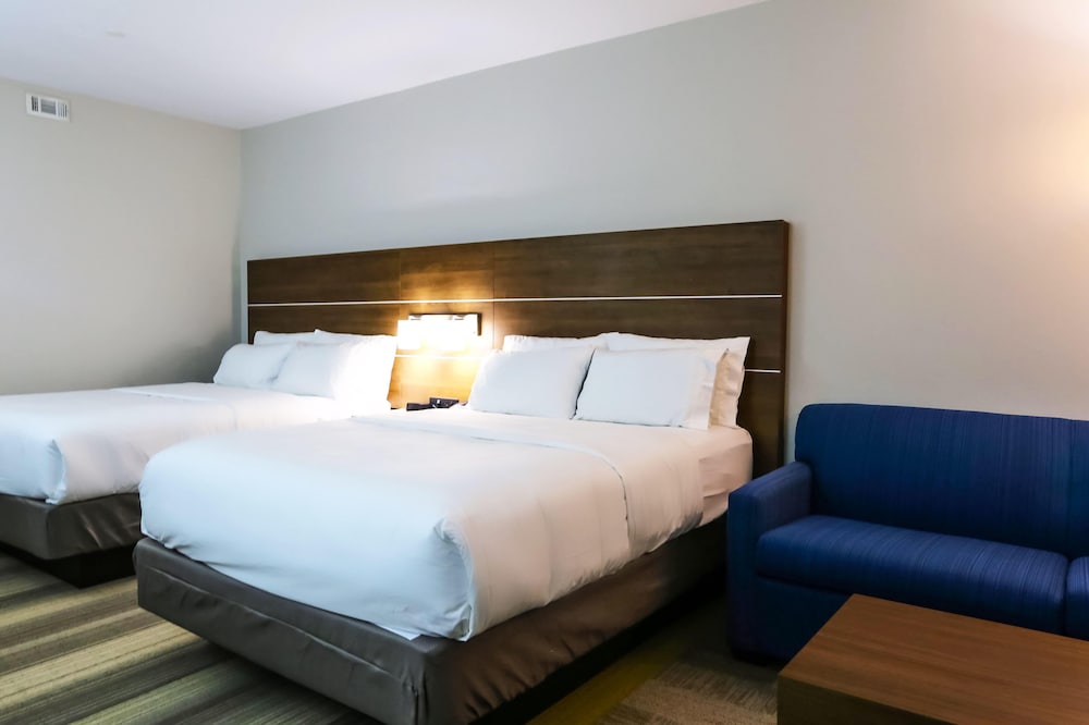 holiday inn express and suites houston iah belt 8