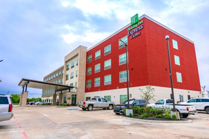 holiday inn express and suites houston iah belt 8