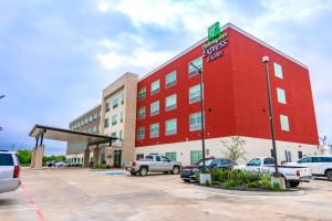 holiday inn express and suites houston iah belt 8