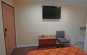 rosa bell motel los angeles