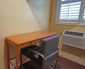 rosa bell motel los angeles