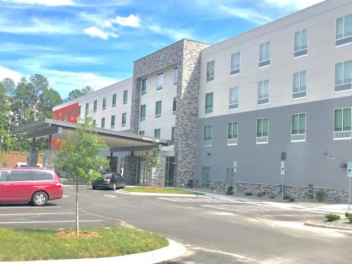 holiday inn express and suites raleigh airport brier creek