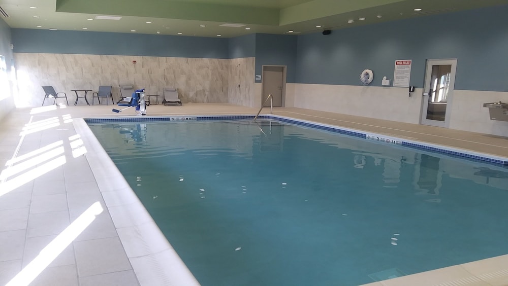 holiday inn express and suites tonawanda buffalo