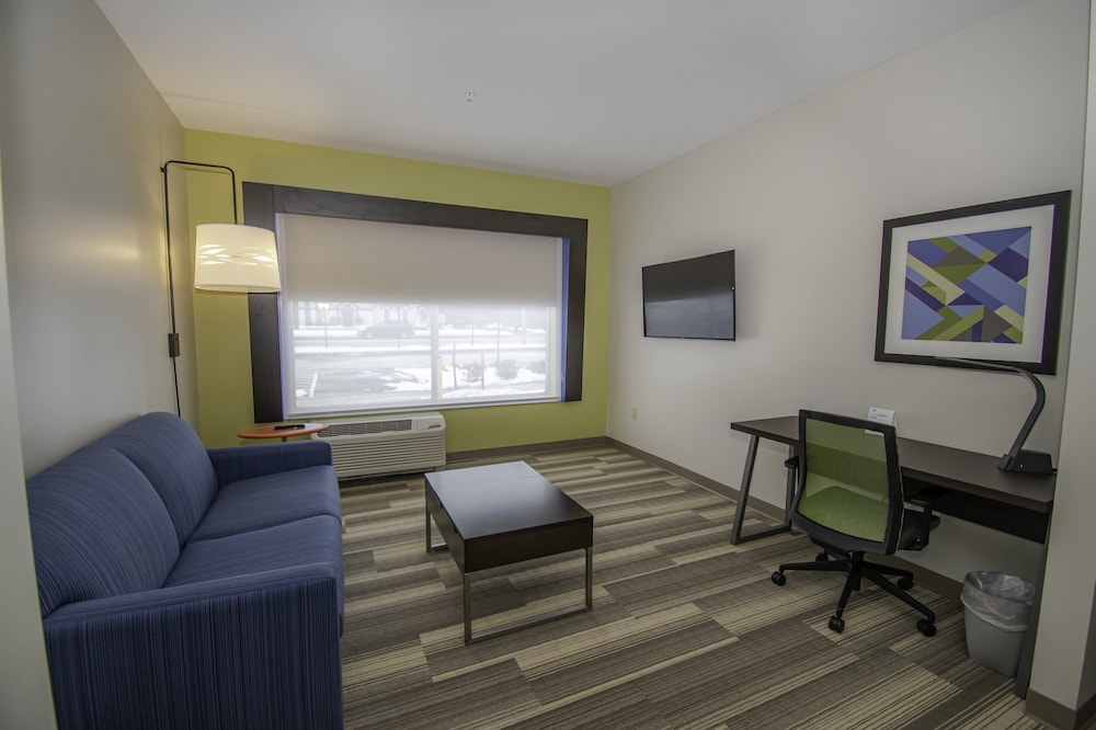 holiday inn express and suites tonawanda buffalo