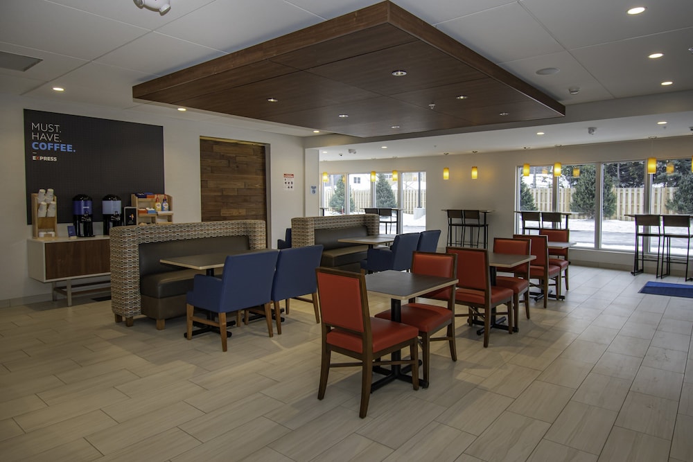 holiday inn express and suites tonawanda buffalo