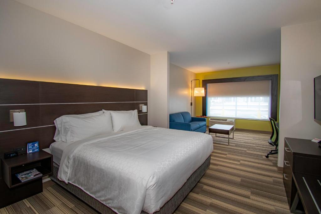 holiday inn express and suites tonawanda buffalo