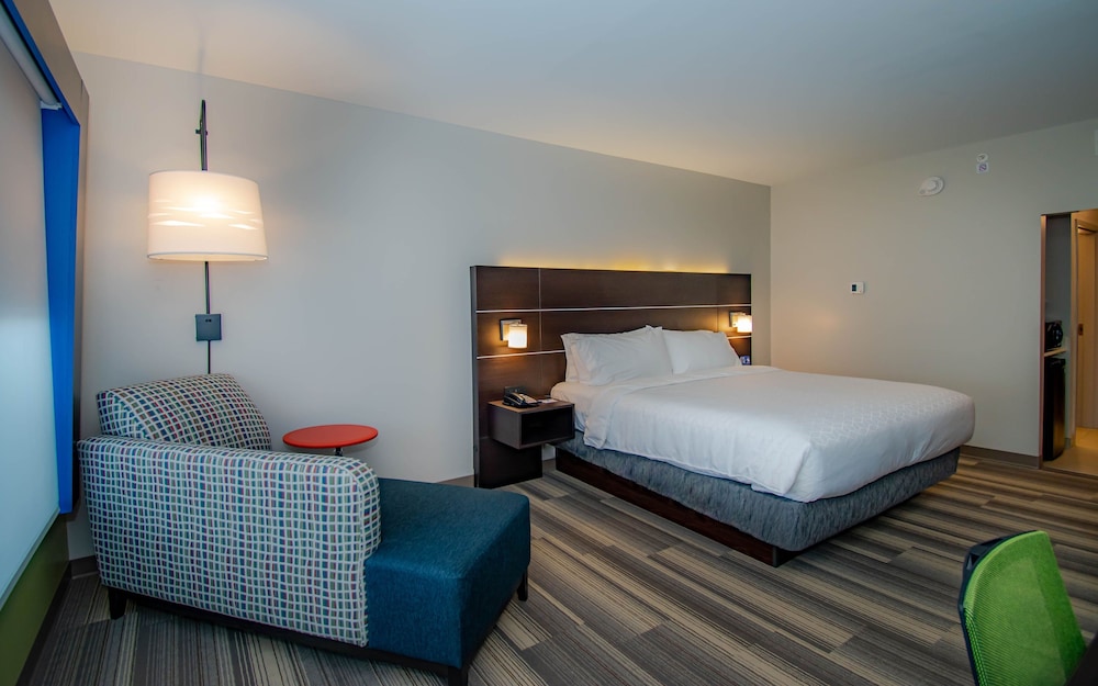holiday inn express and suites tonawanda buffalo