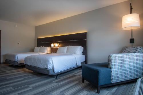 holiday inn express and suites tonawanda buffalo
