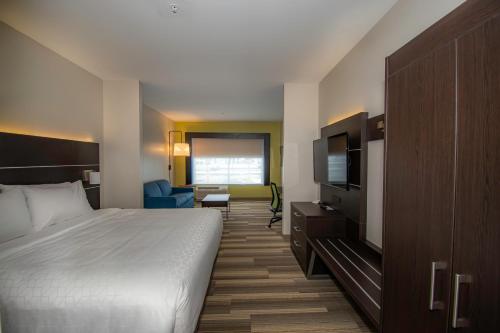 holiday inn express and suites tonawanda buffalo