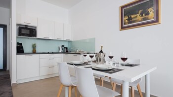 marina baotic apartments