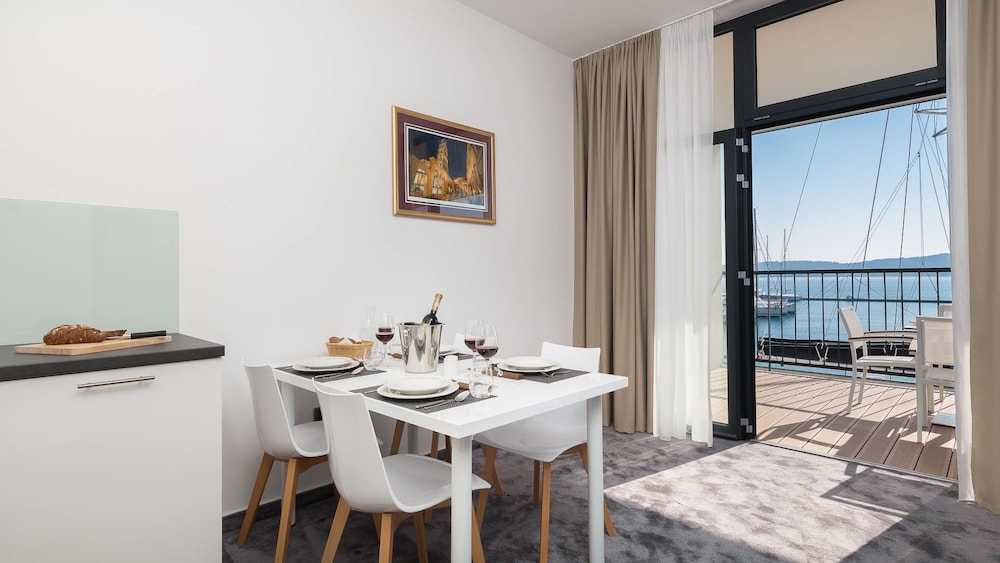 marina baotic apartments