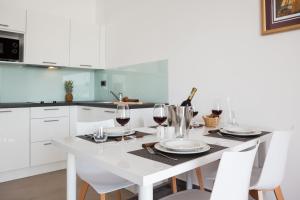 marina baotic apartments