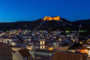 hvar