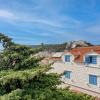 villa capitis in the centre with deluxe pool