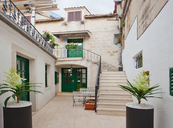 villa toni design apartments