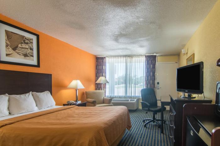 motel 6 liberal ks