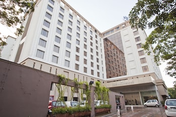 pride plaza hotel ahmedabad