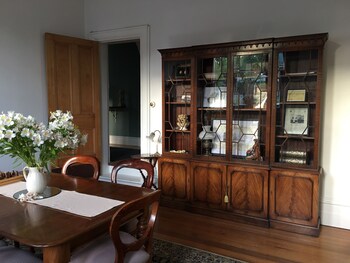 cygnet old bank b and b cafe and gift store