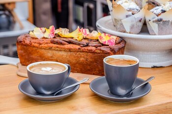 cygnet old bank b and b cafe and gift store