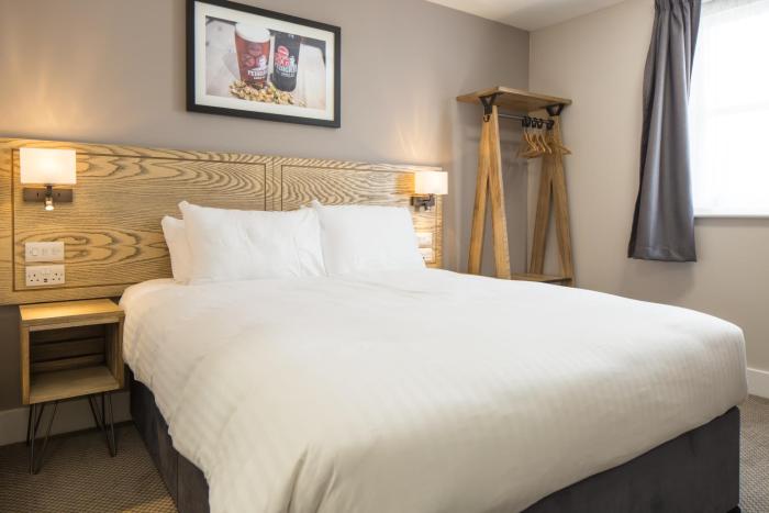 ravens cliff motherwell by marstons inns