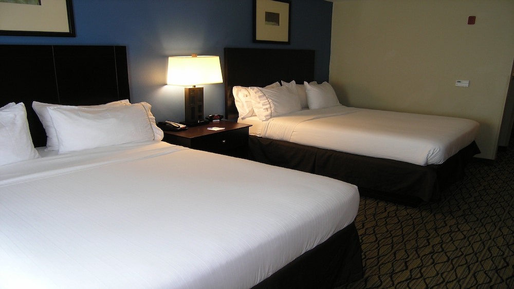 holiday inn express and suites belle vernon by ihg