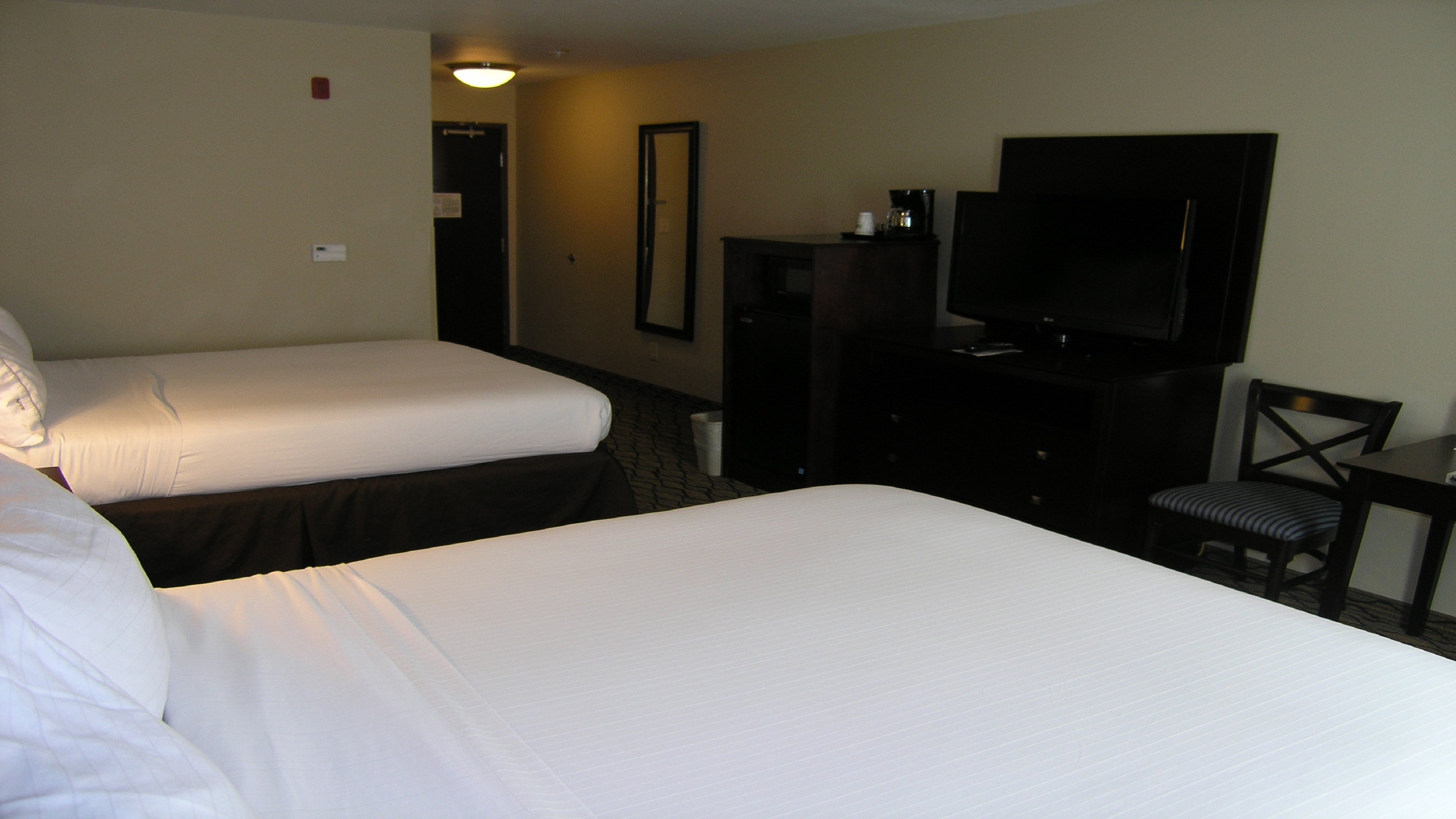 holiday inn express and suites belle vernon by ihg