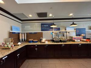 holiday inn express and suites belle vernon by ihg