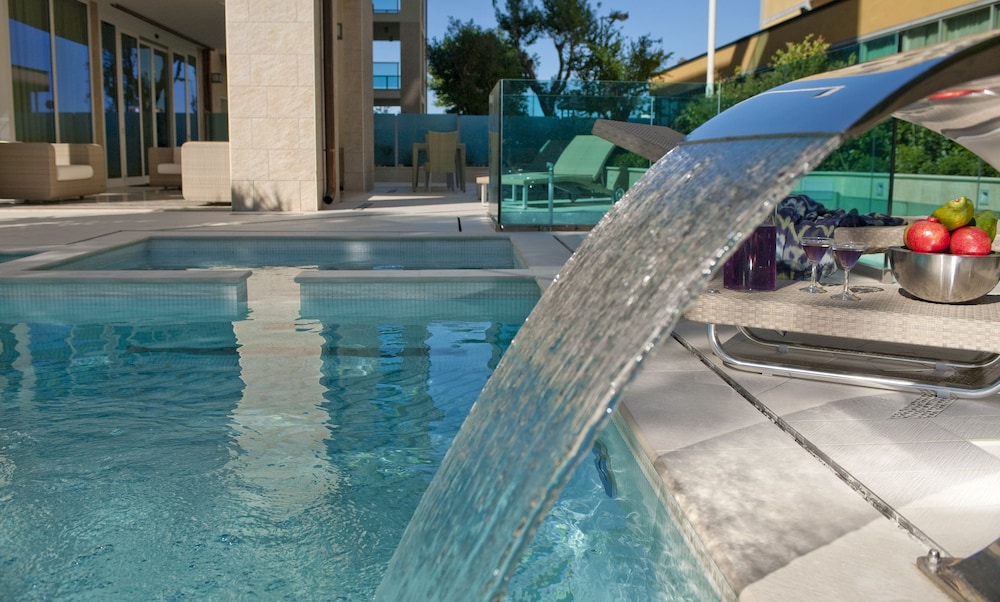 mercure rimini artis