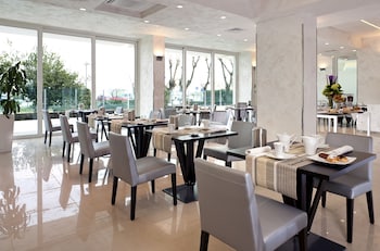 mercure rimini artis