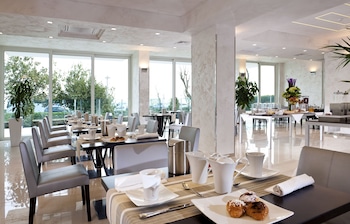 mercure rimini artis