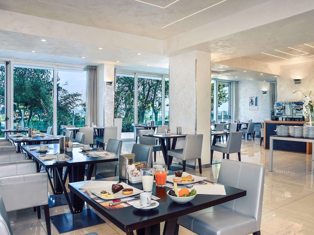mercure rimini artis