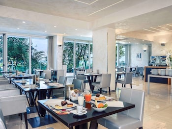 mercure rimini artis